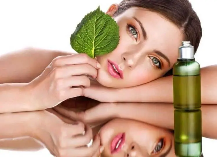 How can I use Tamanu oil on face?