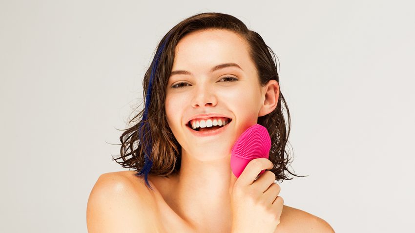 Is face cleansing brush good for skin?